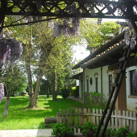 Casa Lavazza Casa di campagna Cherasco